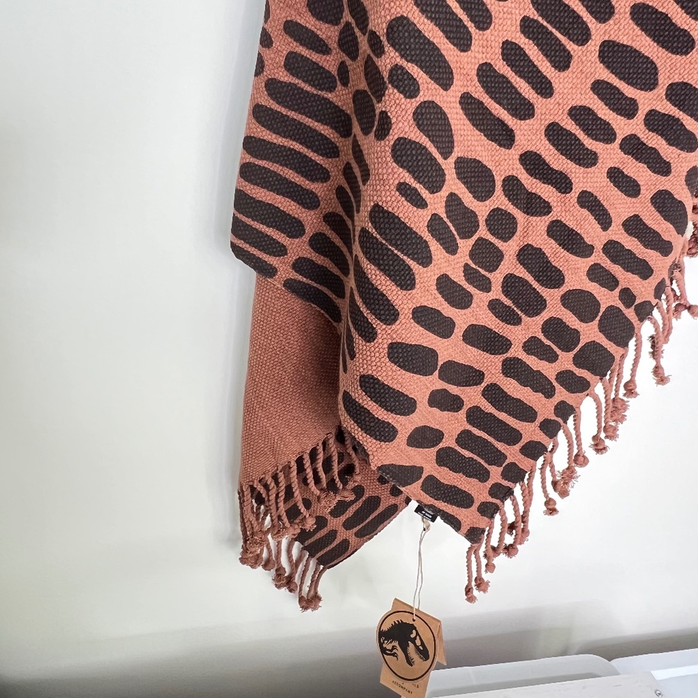 "Keep it Wild Blanket" 100% cotton yarn hand woven by artisans from Nepal NWT
